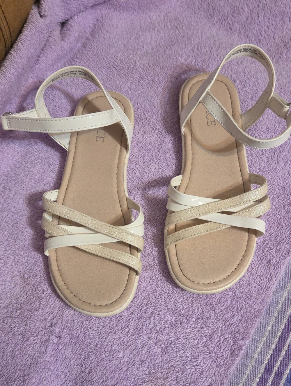 Childrens Place Girls Sandals White /Sparkly Size 3